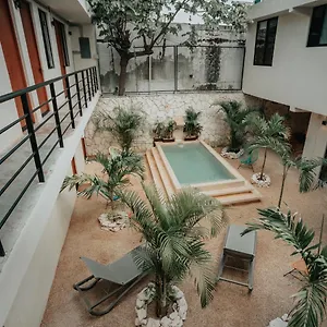 kali-cancun.quintano-roohotels.com/